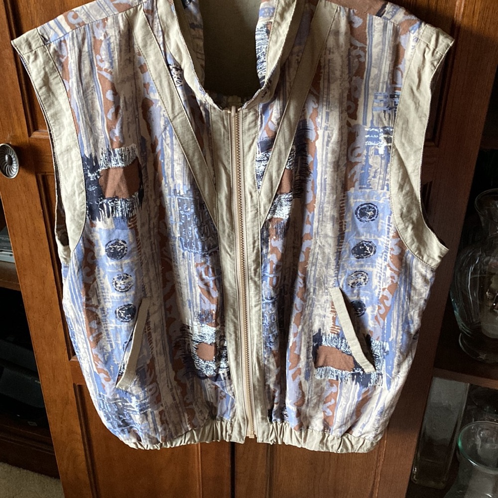 Vest with pockets
